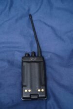 Vertex UHF Handheld and Battery