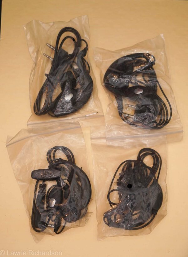 4x Baofeng / Kenwood 2 Pin Headsets