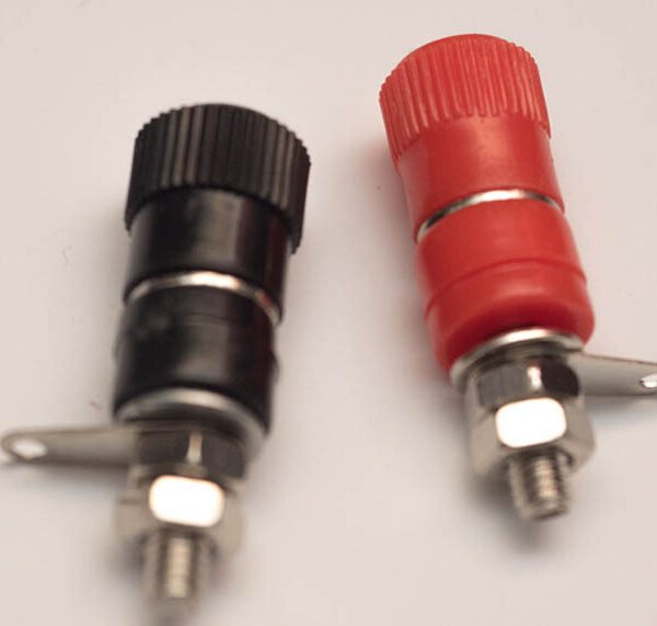 4 mm Banana Plug Socket Binding Post Connector Clamp (Pair)