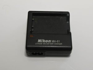 Power Supply Nikon MH-61 4.2V 0.95A 950mA Adapter PS AC/DC Dock for Camera