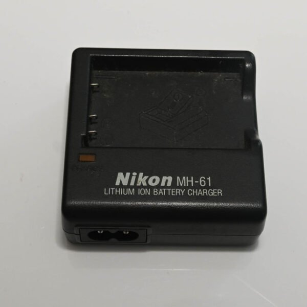Power Supply Nikon MH-61 4.2V 0.95A 950mA Adapter PS AC/DC Dock for Camera
