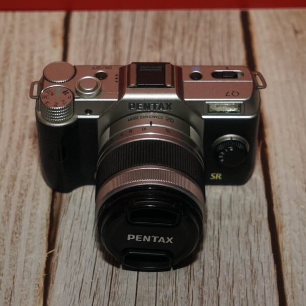 Pentax Q7 with 02 Kit Lens - Boxed