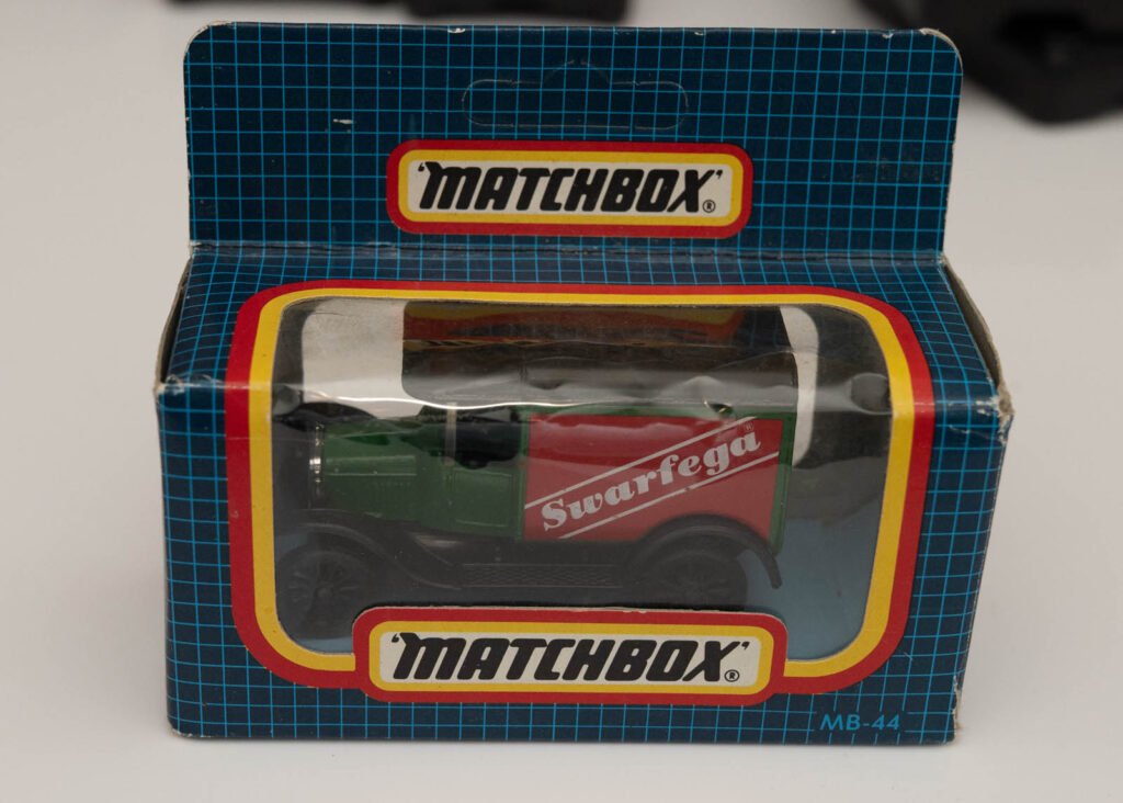 Matchbox 1990 MB44 - 1921 Model T Ford - Swarfega boxed