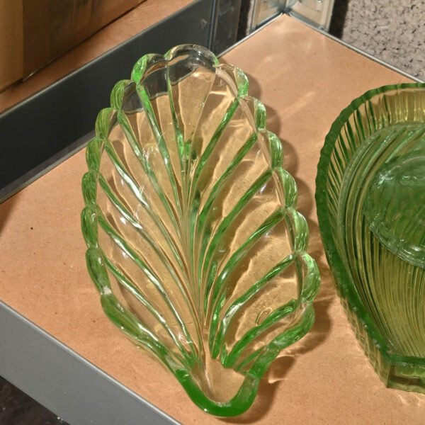 Uranium Glass - Green Leaf Bowl